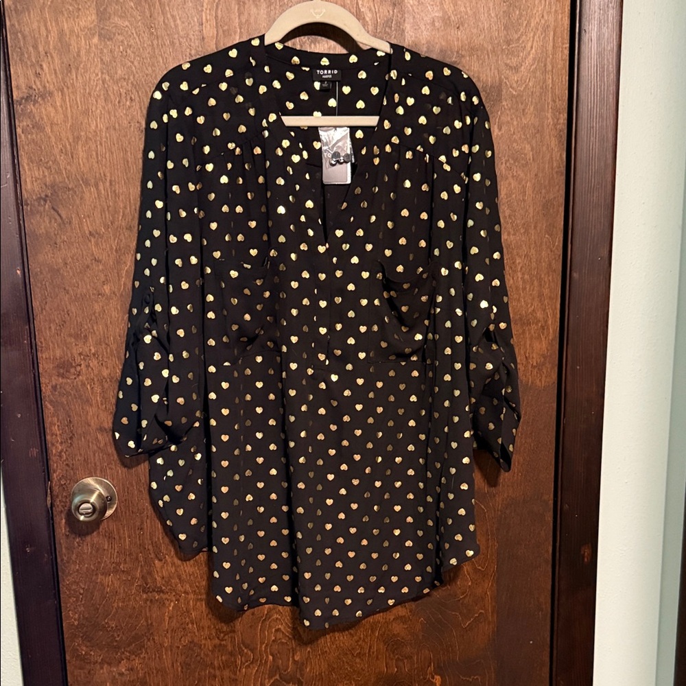 Torrid Black Blouse with Gold Heart Pattern